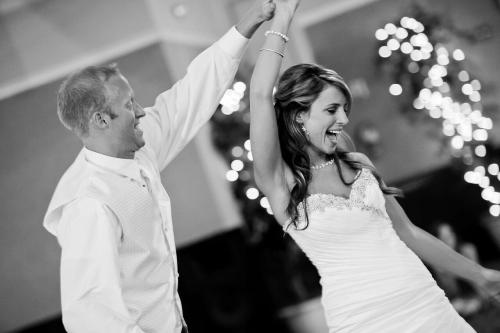 Tanzendes Hochzeitspaar beim Hochzeitstanz